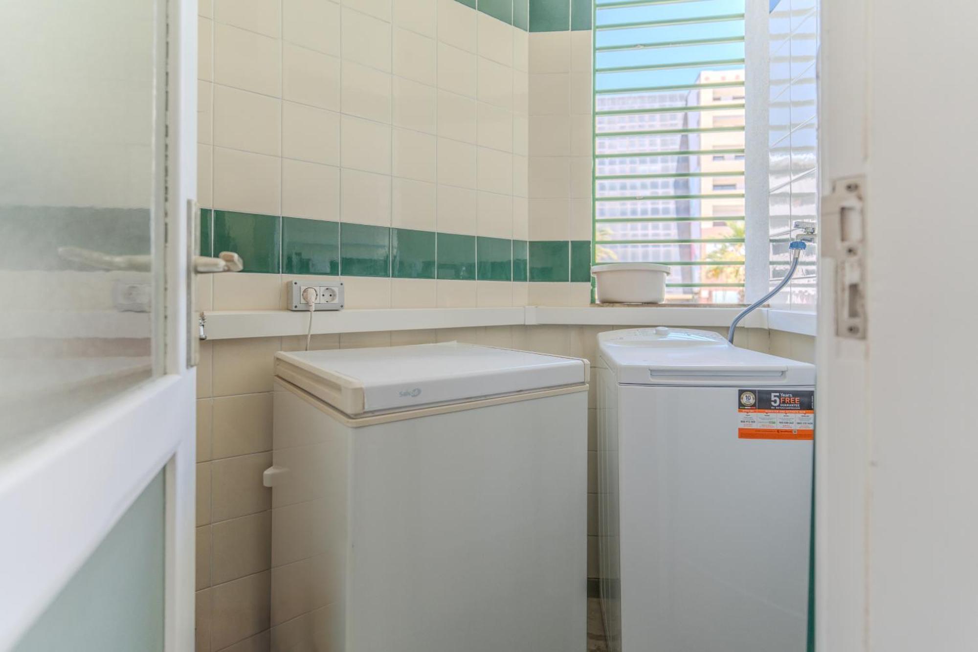 Go2Tenerife Apart Sira Family, Pool & Beach Playa de las Americas  Eksteriør bilde
