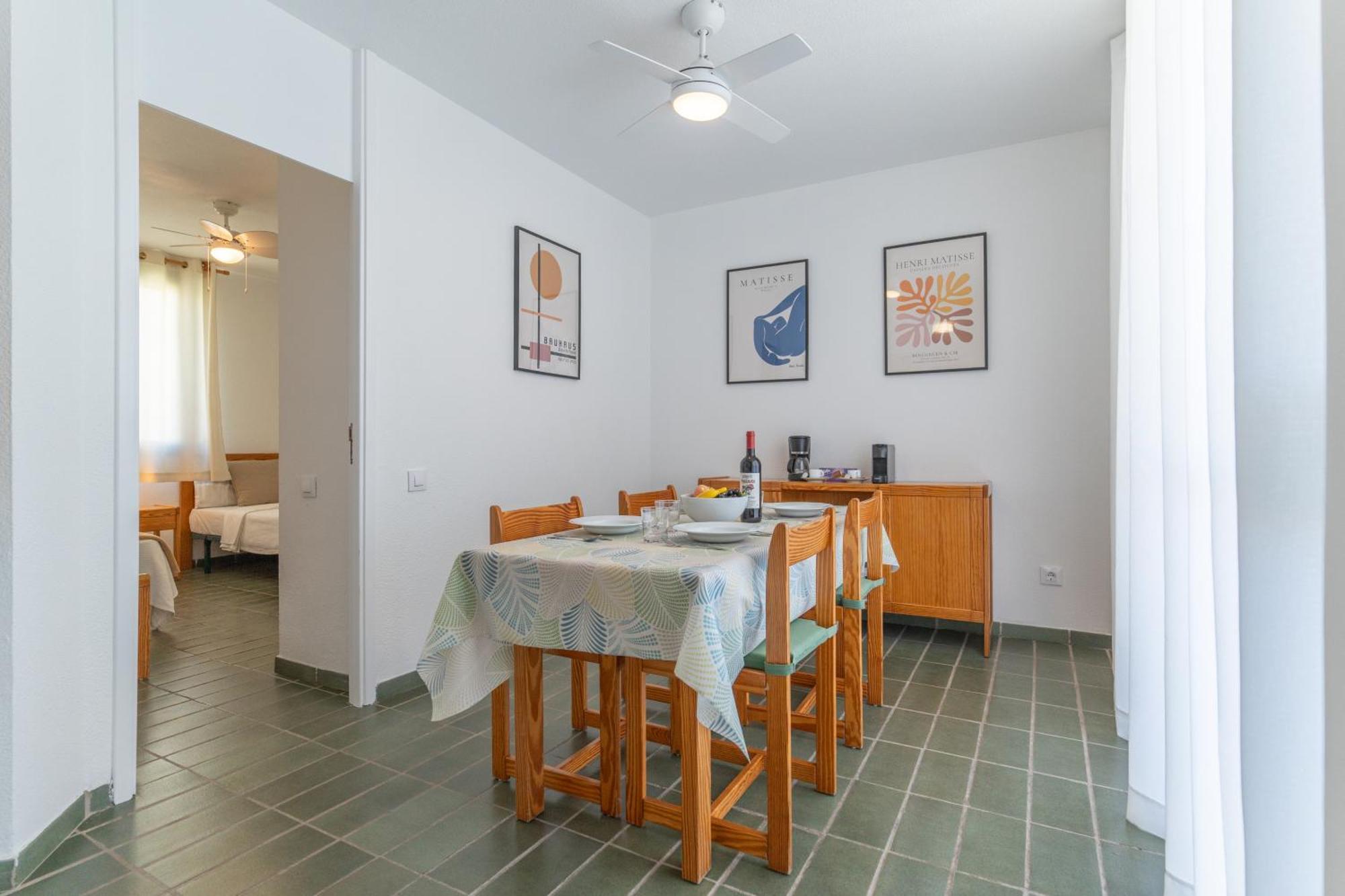Go2Tenerife Apart Sira Family, Pool & Beach Playa de las Americas  Eksteriør bilde
