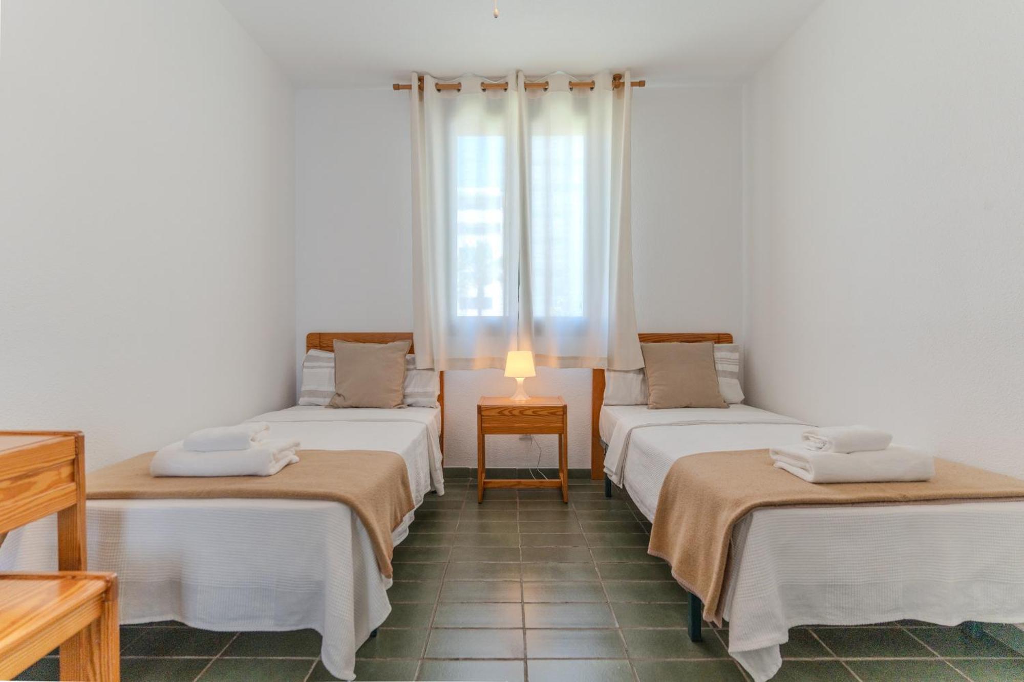 Go2Tenerife Apart Sira Family, Pool & Beach Playa de las Americas  Eksteriør bilde