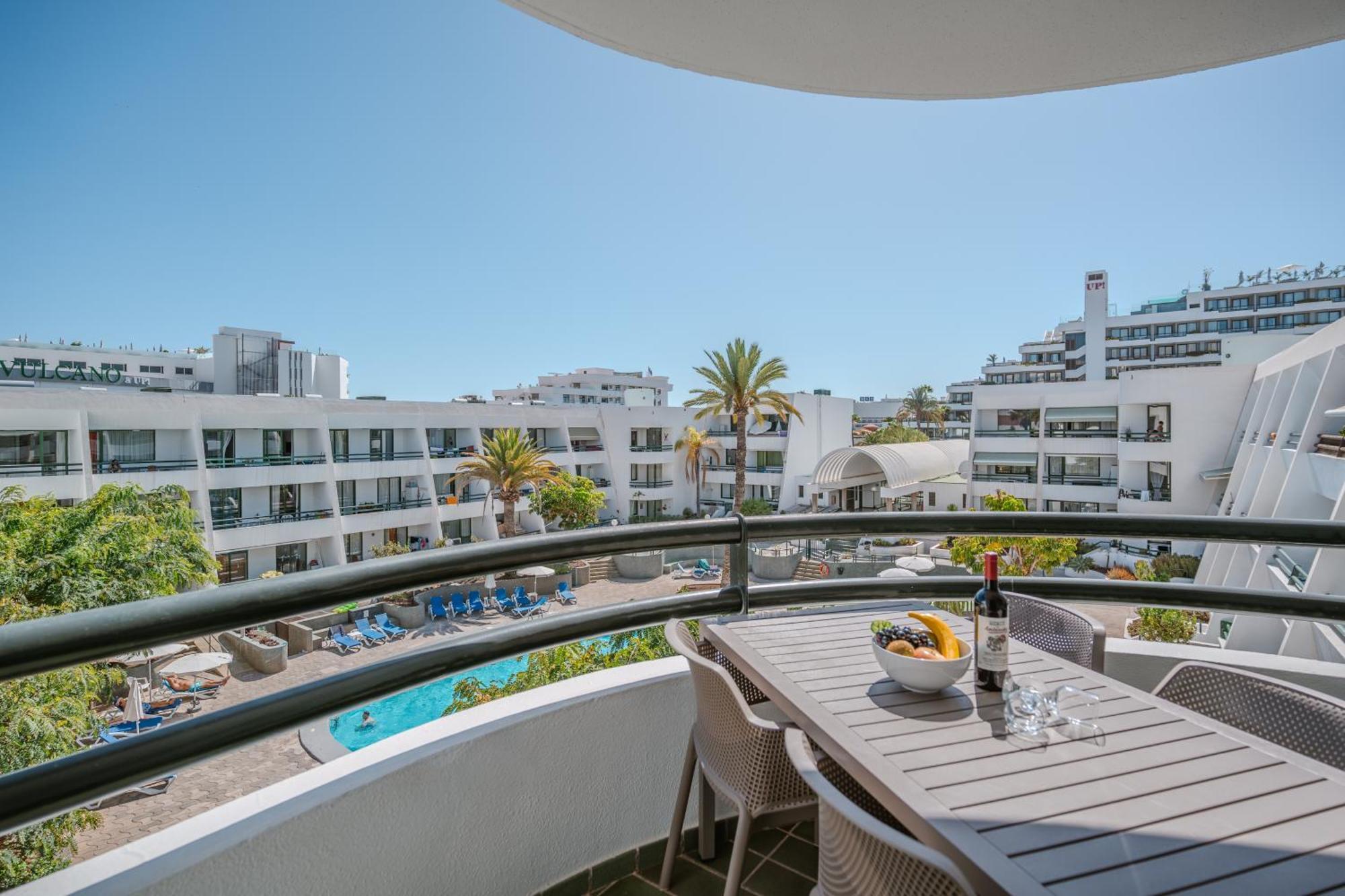Go2Tenerife Apart Sira Family, Pool & Beach Playa de las Americas  Eksteriør bilde