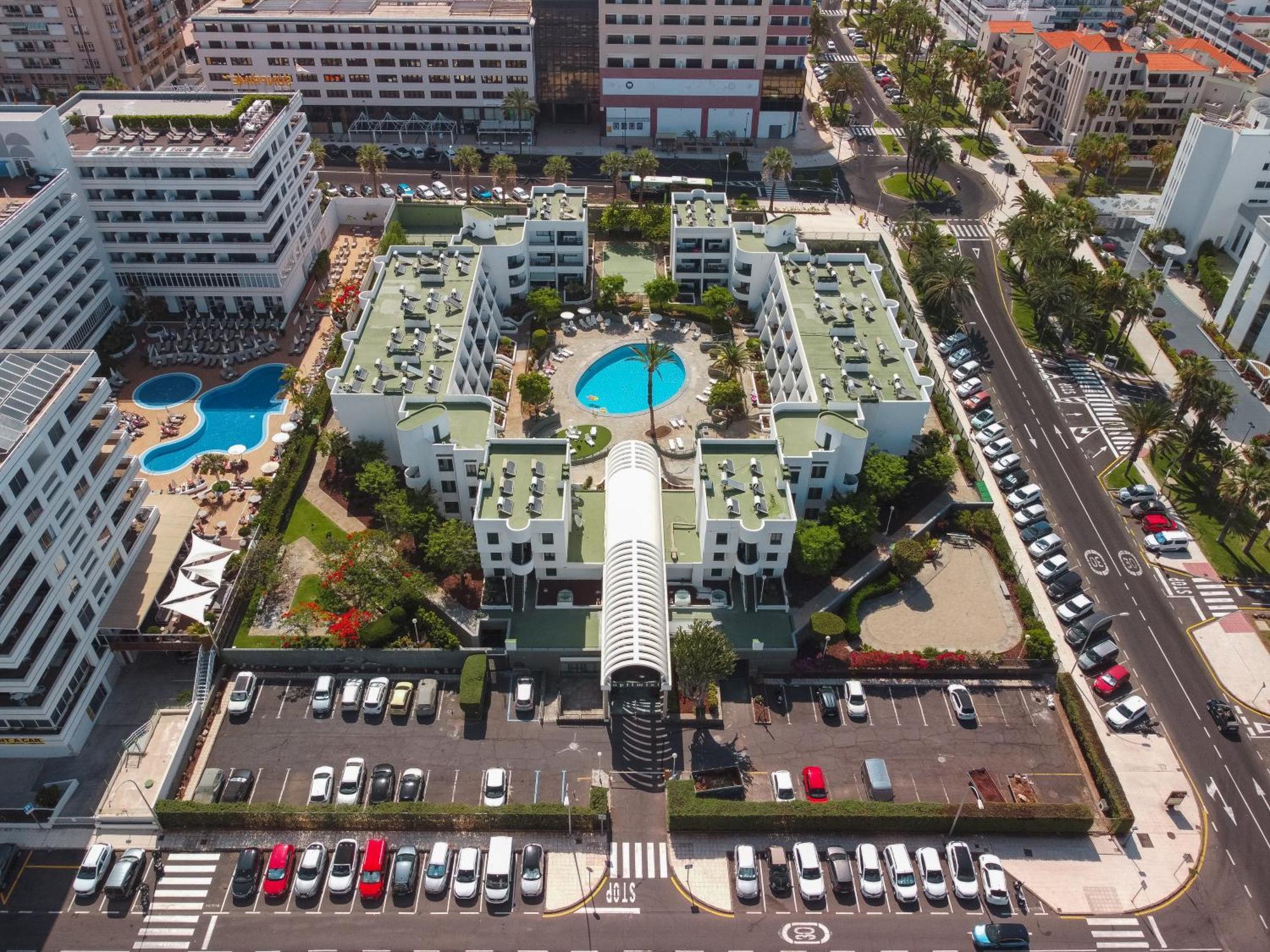 Go2Tenerife Apart Sira Family, Pool & Beach Playa de las Americas  Eksteriør bilde